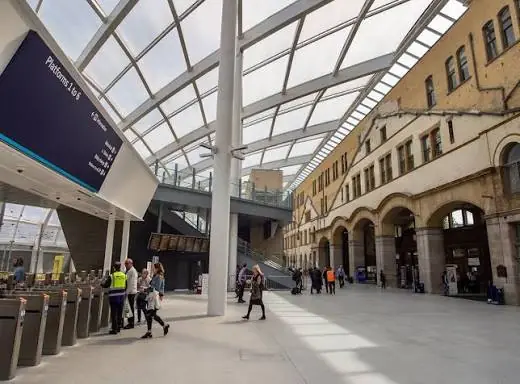 Manchester Victoria, Manchester